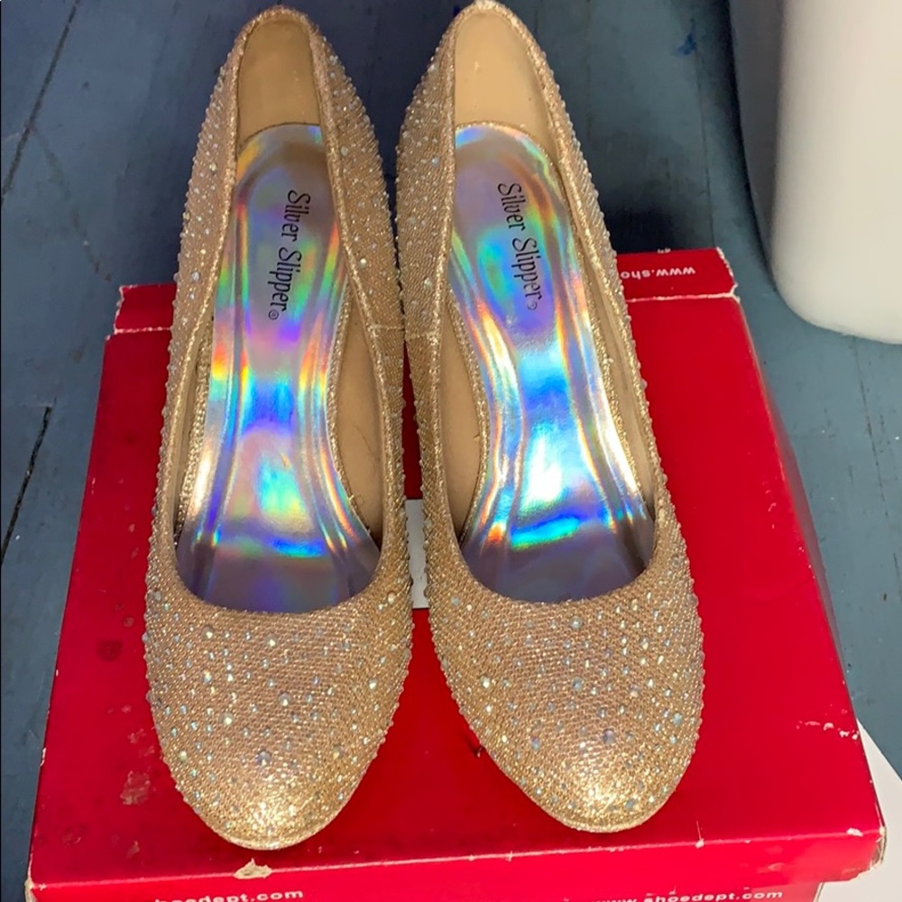 Heels - Picture 1 of 2